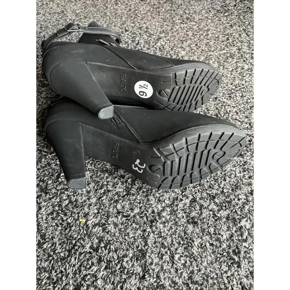 Rialto few scuffs